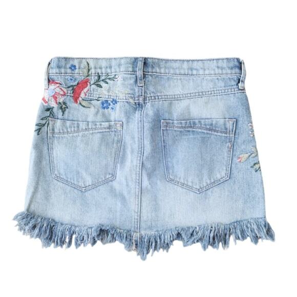 Express Floral Embroidered Denim Mini Skirt Raw Hem Blue Size 4 Cute Boho Trendy - Picture 2 of 8